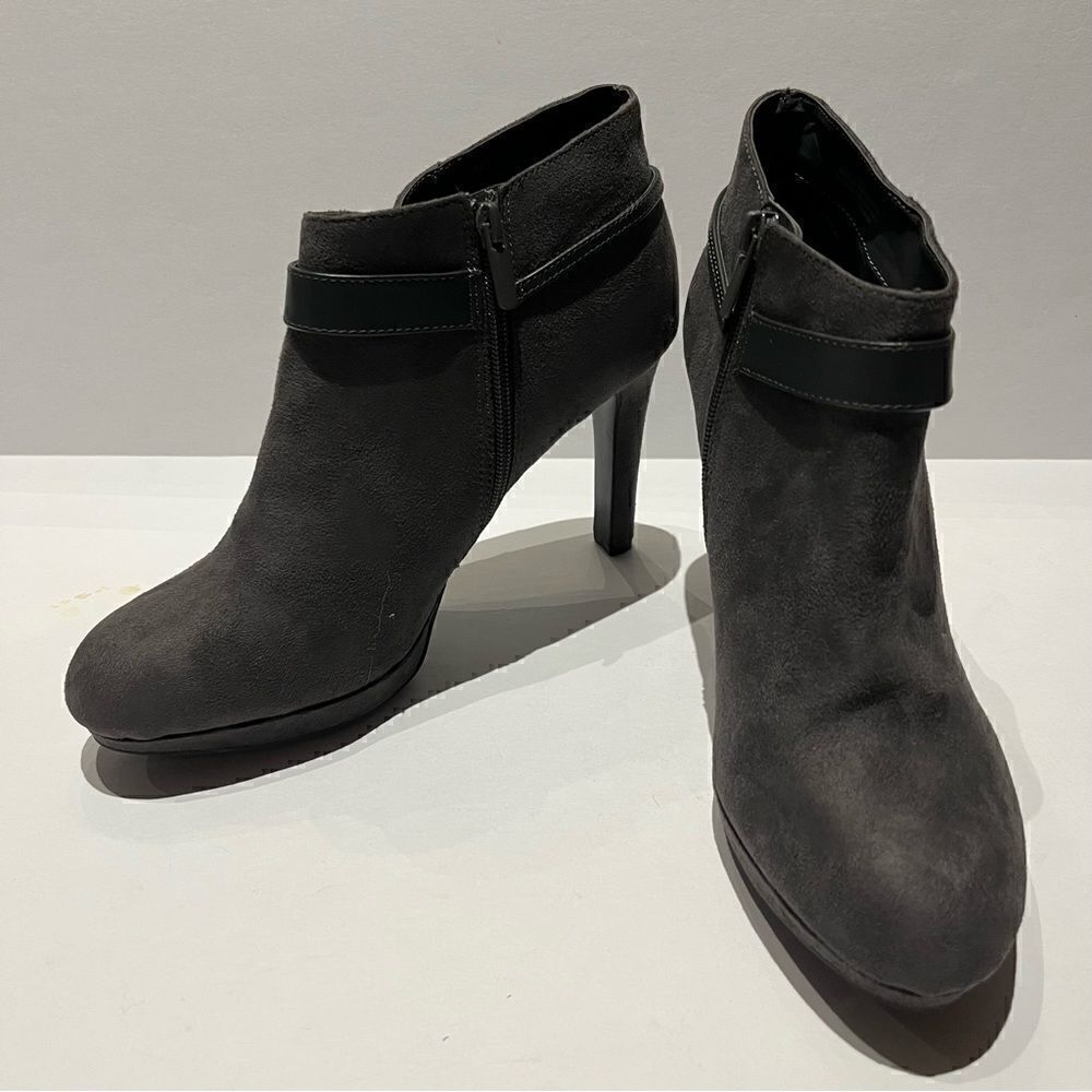 IMPO Women's Hi Heel Ankle Boots Faux Suede Gray Size 11M